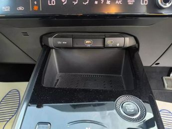 Kia Niro 1.6 Petrol Plug-in Hybrid 2023(73) T-GDi 11.1 kWh Euro 6
