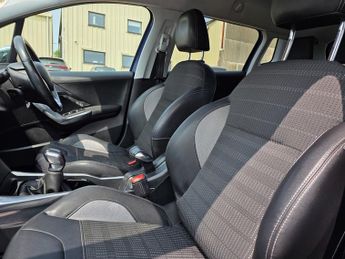 Peugeot 2008 E-HDI ALLURE