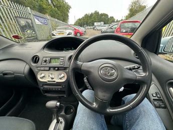 Toyota Yaris 1.3 VVT-i T Spirit 5dr
