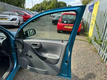 Vauxhall Corsa 1.2i 16v Club Hatchback 3dr Petrol Easytronic (146 g/km, 74 bhp)
