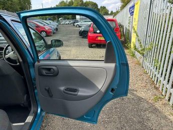 Vauxhall Corsa 1.2i 16v Club Hatchback 3dr Petrol Easytronic (146 g/km, 74 bhp)