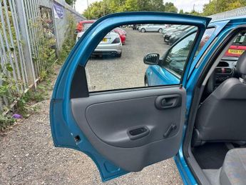 Vauxhall Corsa 1.2i 16v Club Hatchback 3dr Petrol Easytronic (146 g/km, 74 bhp)