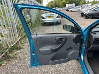 Vauxhall Corsa 1.2i 16v Club Hatchback 3dr Petrol Easytronic (146 g/km, 74 bhp)