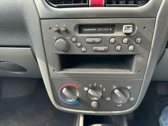 Vauxhall Corsa 1.2i 16v Club Hatchback 3dr Petrol Easytronic (146 g/km, 74 bhp)