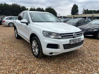 Volkswagen Touareg 3.0 TDI V6 BlueMotion Tech SE Tiptronic 4WD Euro 5 (s/s) 5dr