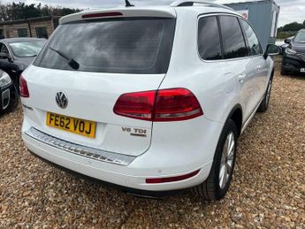 Volkswagen Touareg 3.0 TDI V6 BlueMotion Tech SE Tiptronic 4WD Euro 5 (s/s) 5dr