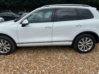 Volkswagen Touareg 3.0 TDI V6 BlueMotion Tech SE Tiptronic 4WD Euro 5 (s/s) 5dr