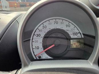 Toyota AYGO 1.0 VVT-i Move MultiMode Euro 5 5dr