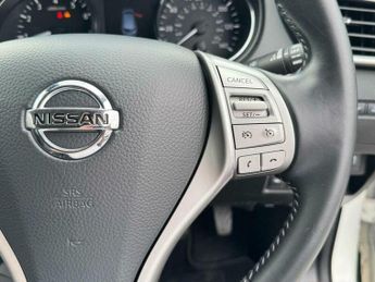 Nissan Qashqai 1.2 DIG-T n-tec 2WD Euro 5 (s/s) 5dr