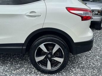 Nissan Qashqai 1.2 DIG-T n-tec 2WD Euro 5 (s/s) 5dr
