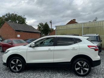 Nissan Qashqai 1.2 DIG-T n-tec 2WD Euro 5 (s/s) 5dr
