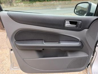 Ford Focus TITANIUM