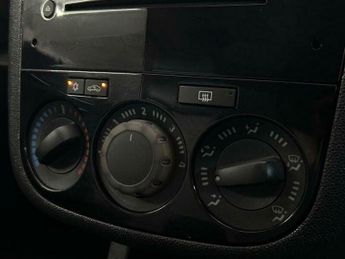 Vauxhall Corsa 1.4 16V SE Auto Euro 5 3dr