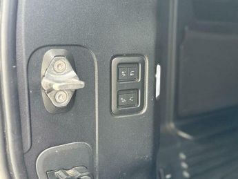 Land Rover Defender 3.0 D250 MHEV XS Edition Auto 4WD Euro 6 (s/s) 5dr