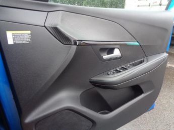 Peugeot 208 PURETECH ALLURE S/S