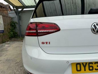 Volkswagen Golf GTi 2.0 TSI BlueMotion Tech GTI DSG Euro 6 (s/s) 5dr