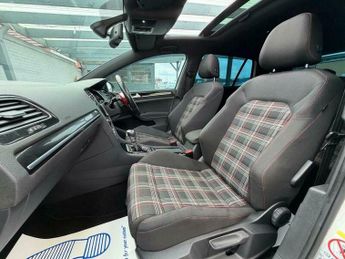 Volkswagen Golf GTi 2.0 TSI BlueMotion Tech GTI DSG Euro 6 (s/s) 5dr