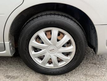 Nissan Serena 2.0 Petrol MPV 5dr