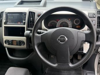 Nissan Serena 2.0 Petrol MPV 5dr