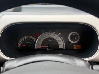 Nissan Serena 2.0 Petrol MPV 5dr