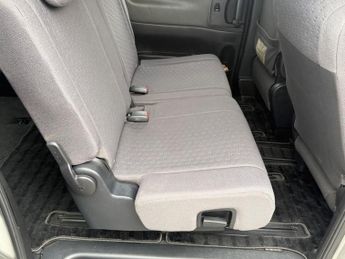 Nissan Serena 2.0 Petrol MPV 5dr