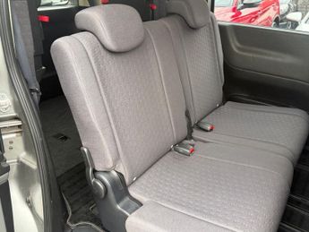 Nissan Serena 2.0 Petrol MPV 5dr
