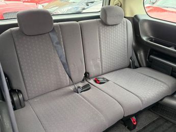Nissan Serena 2.0 Petrol MPV 5dr