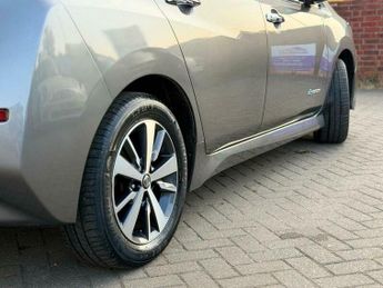 Nissan Leaf 40kWh Acenta Auto 5dr
