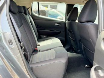 Nissan Leaf 40kWh Acenta Auto 5dr