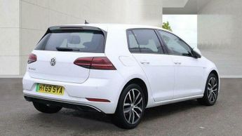 Volkswagen Golf 35.8kWh e-Golf Auto 5dr