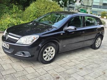 Vauxhall Astra 1.8i 16v Club Hatchback 5dr Petrol Automatic (197 g/km, 123 bhp)