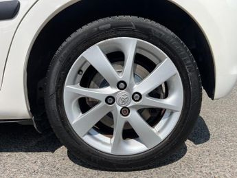 Toyota Yaris VVT-I T SPIRIT