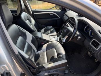 Volvo V70 D R-DESIGN SE