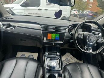 MG MG5 61.1kWh Exclusive Long Range Auto 5dr