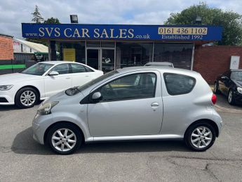 Toyota AYGO 1.0 VVT-i Platinum Hatchback 3dr Petrol Manual Euro 4 (67 bhp)