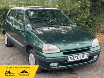 Renault Clio RT