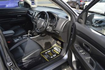 Mitsubishi Outlander DI-D 4