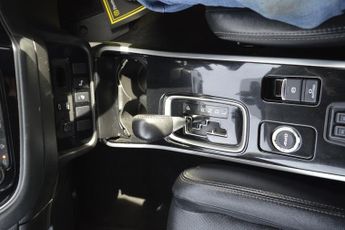 Mitsubishi Outlander DI-D 4