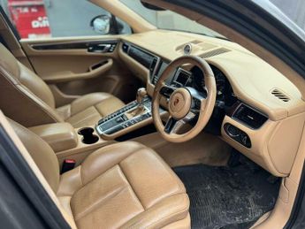 Porsche Macan TURBO PDK