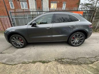 Porsche Macan TURBO PDK