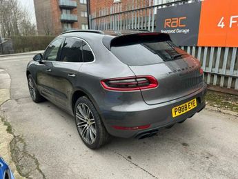 Porsche Macan TURBO PDK