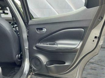 Nissan Juke 1.6 N-Connecta Auto Euro 6 5dr