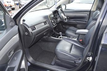 Mitsubishi Outlander 4