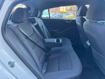 Hyundai Ioniq 1.6 h-GDi Premium DCT Euro 6 (s/s) 5dr