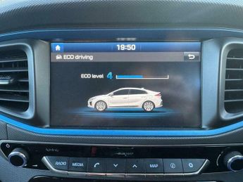 Hyundai Ioniq 1.6 h-GDi Premium DCT Euro 6 (s/s) 5dr