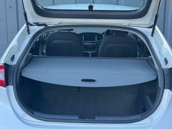 Hyundai Ioniq 1.6 h-GDi Premium DCT Euro 6 (s/s) 5dr
