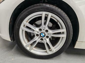 BMW 3 SERIES 2.0 320d Sport Touring Auto Euro 5 (s/s) 5dr
