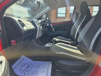 Toyota AYGO 1.0 VVT-i x-play x-shift Euro 6 5dr
