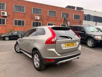 Volvo XC60 2.4 D3 SE Geartronic AWD Euro 5 5dr