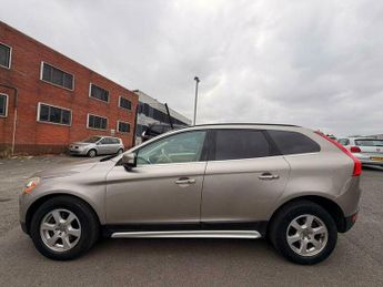 Volvo XC60 2.4 D3 SE Geartronic AWD Euro 5 5dr